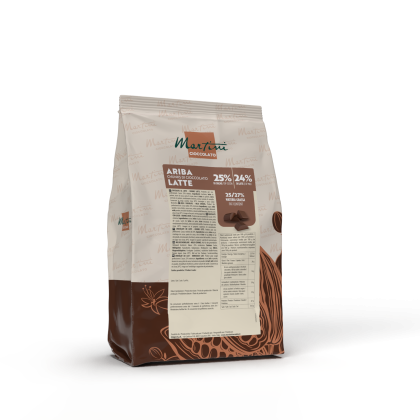 Pungă Martini Cioccolato Ariba cu bucăți de ciocolată cu lapte, 25% cacao, cu etichetă nutrițională pe fundal alb.