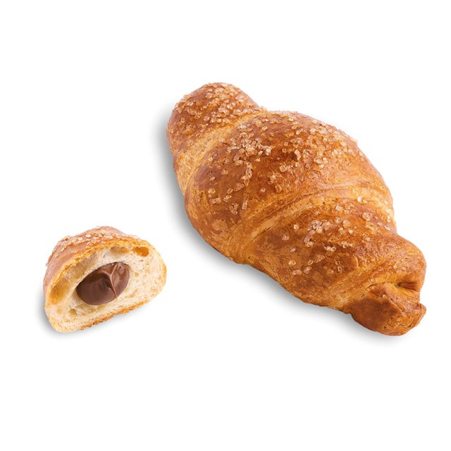 Croissant cu zahăr, umplut cu ciocolată, întreg și secționat, pe fundal alb.