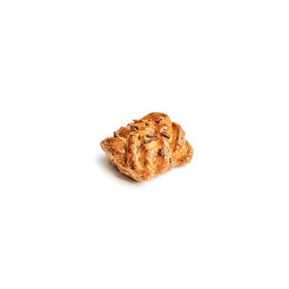 Împletitură aurie de patiserie cu bucăți de ciocolată, glazurată și crocantă, pe fundal alb.